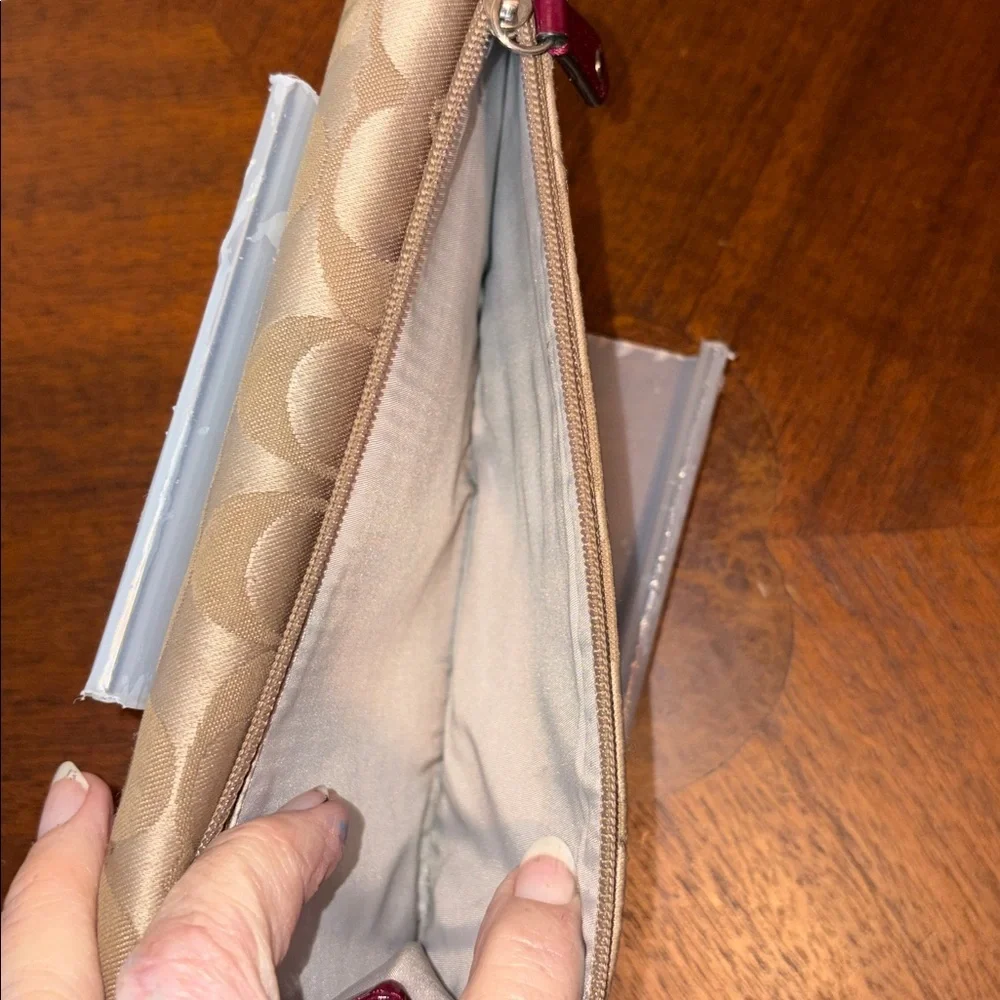 Coach Vintage Long Wallet  Large round button  Khaki Signature Canvas /Burgundy